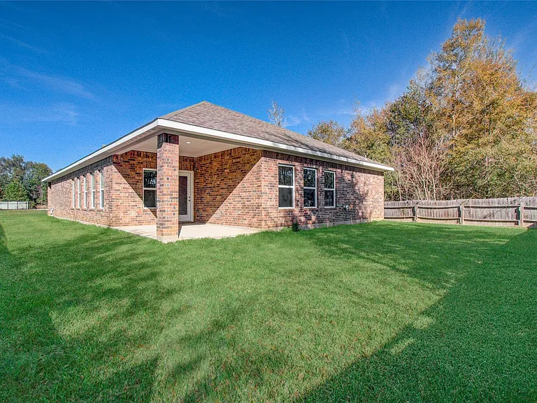 898 Road 3556 — Photo 32