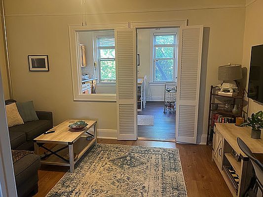 2nd image of 2421 23rd St #1