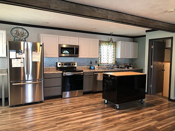 New cabinets & appliances 