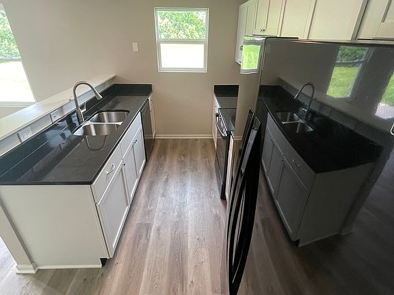 4th image of 2717 N Rural St