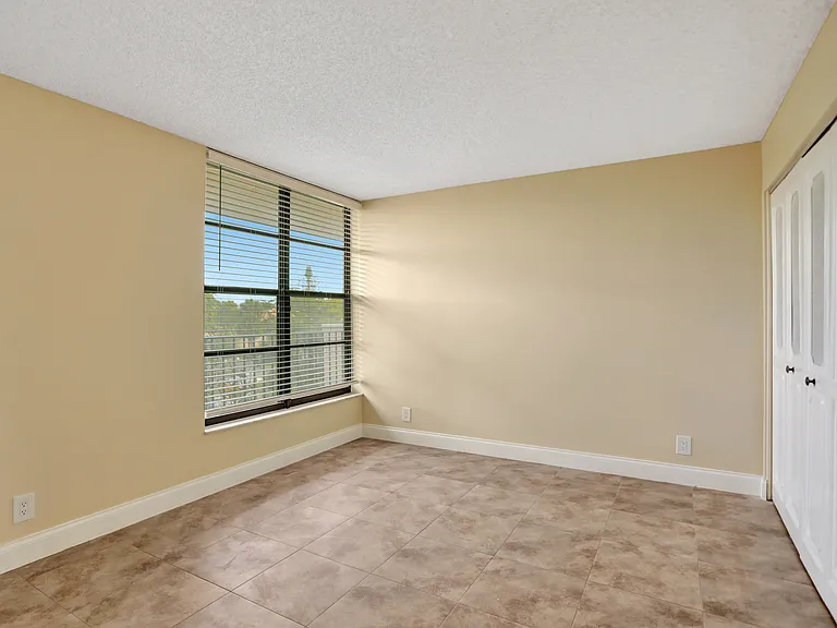 3 Royal Palm Way — Photo 20