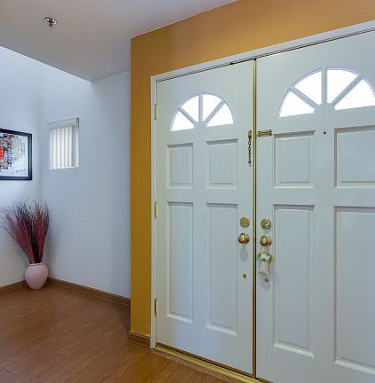 4th image of 2466 Montrose Ave APT 3