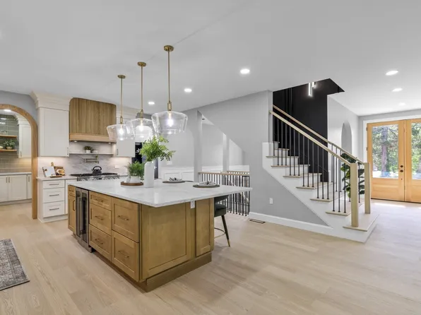 91 Howard St, South Easton, MA 02375
