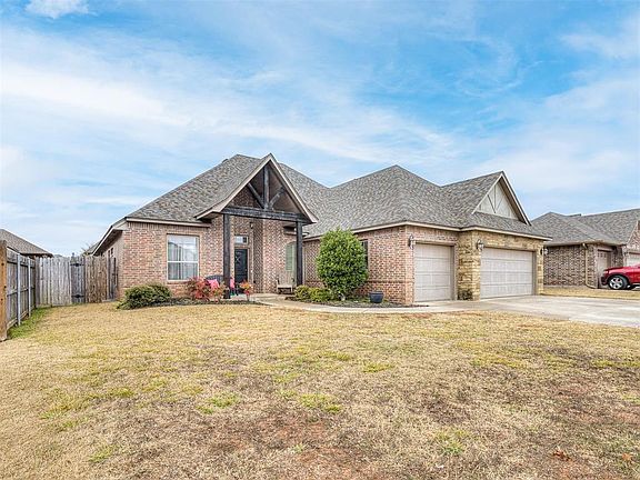2nd image of 709 Samantha Ln