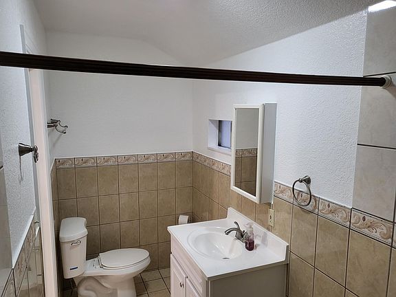 3rd image of 105 S Manton Ln