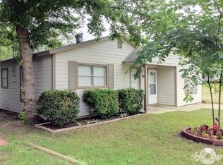 500 S 4th St, Grandview, TX 76050