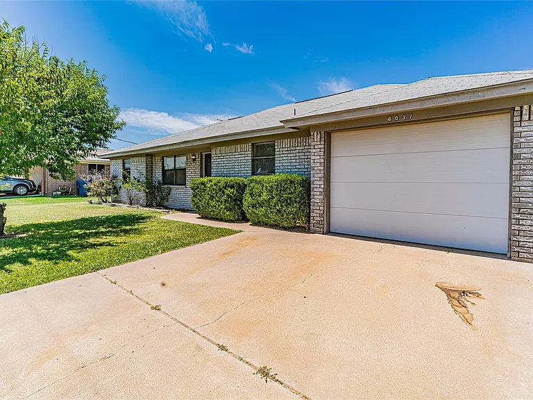 4031 Country Meadows Cir — Photo 11
