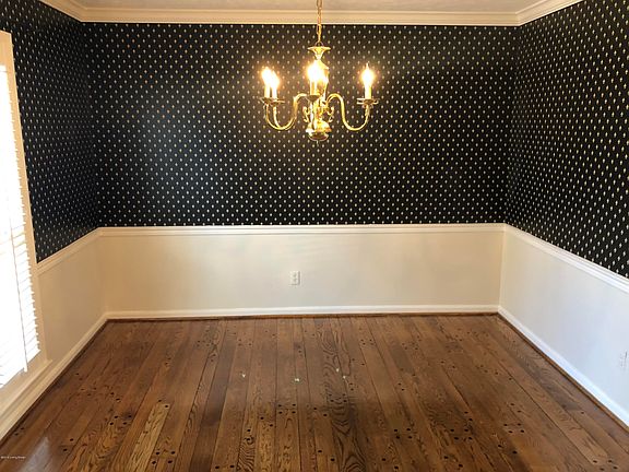 3rd image of 10902 Alloway Ct