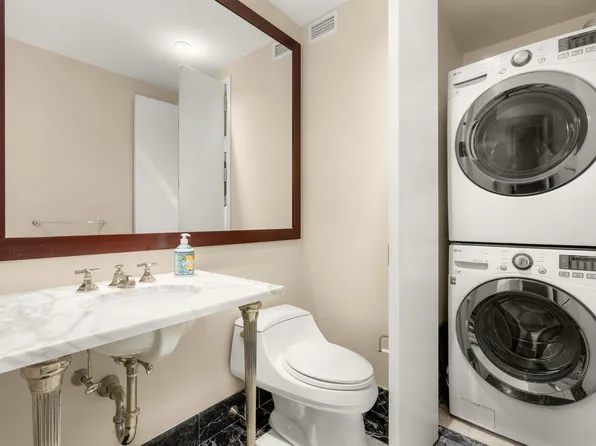 181 East 90th Street 14B image 10 of 10
