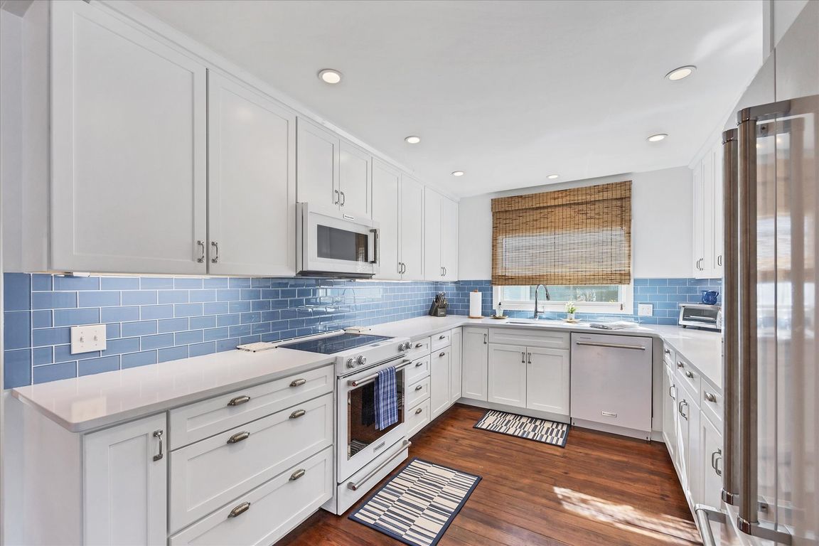 next background image