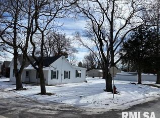 206 W Jefferson St, Athens, IL 62613