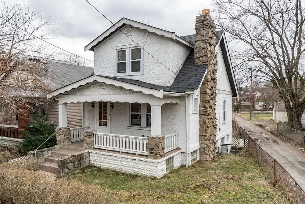 315 Hawthorne St photo 1