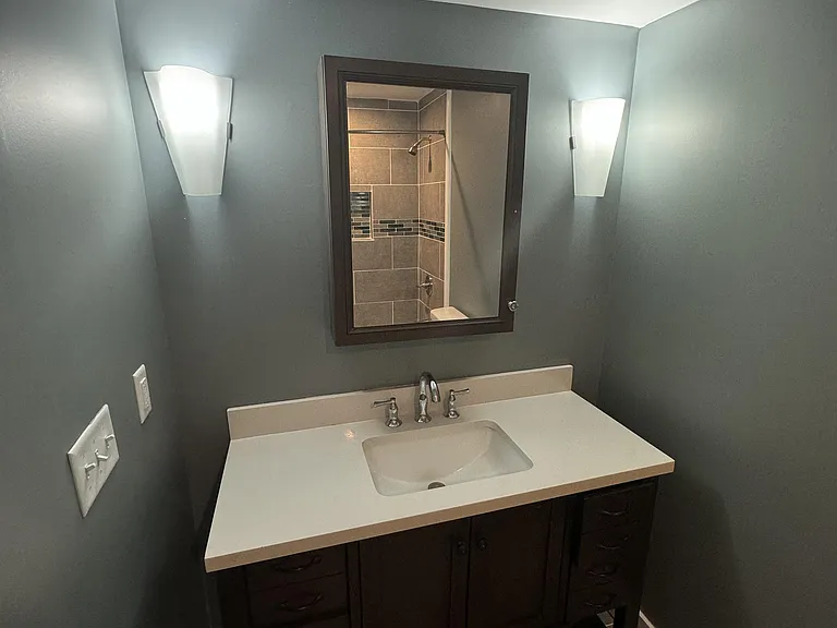 3434 N Capitol Ave — Photo 4