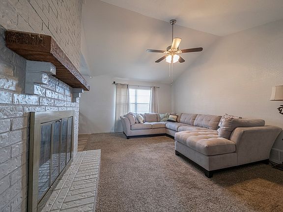 5th image of 4406 Mercedes Dr