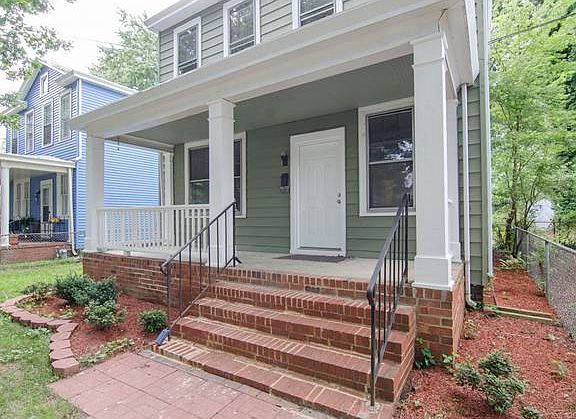 2nd image of 106 E 33rd St