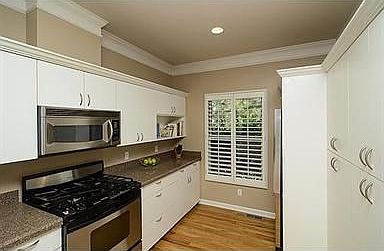 5th image of 5704 E 10th Ave