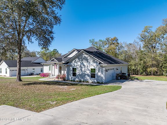 4th image of 290 SW FIELDSTONE Court