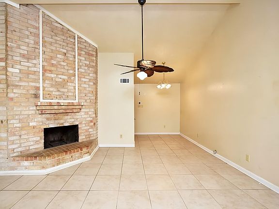 5th image of 19211 Lazy Valley Dr