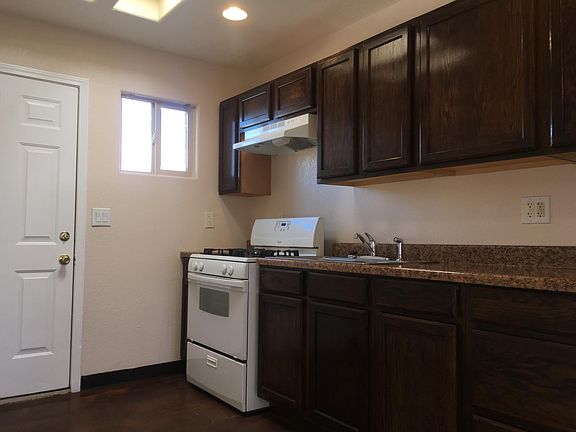 3rd image of 3414 Vail Ave SE APT 1