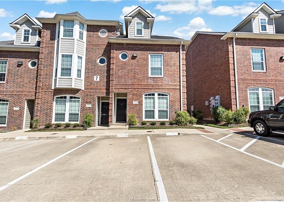 1st image of 305 Holleman Dr E APT 703