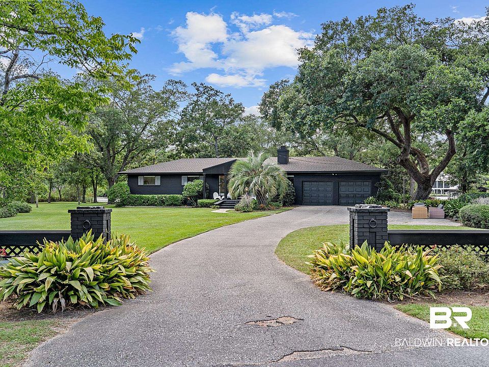 1st image of 18513 Yacht Club Rd