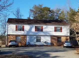 921 Royal Dr, Martinsville, VA 24112