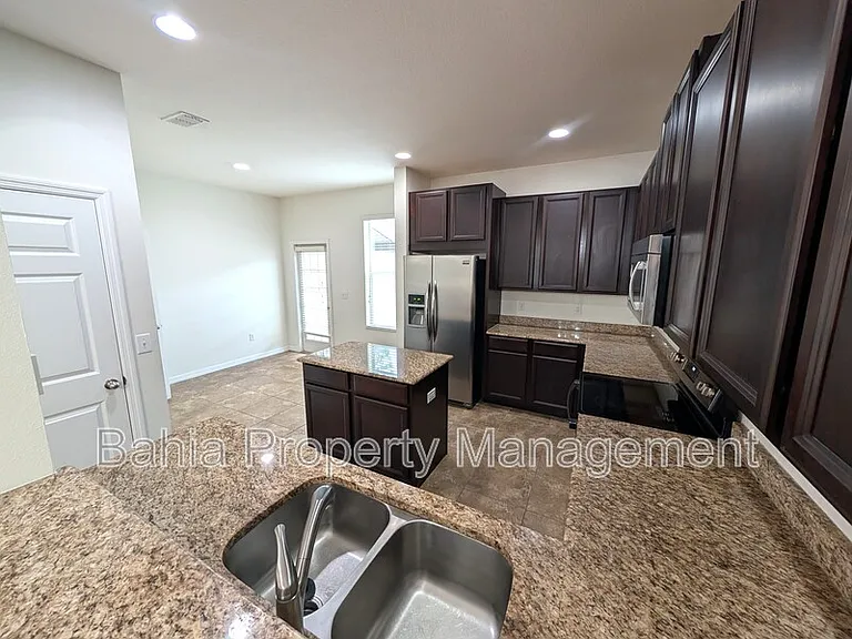 14161 Stowbridge Ave — Photo 9