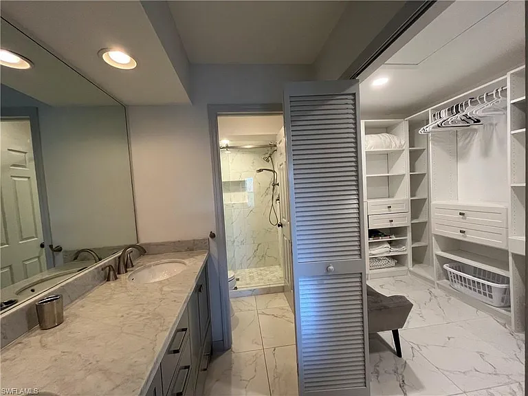 513 Lake Louise Cir #202 — Photo 9