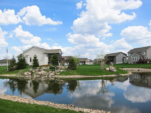 2nd image of 755 Berkshire Ln