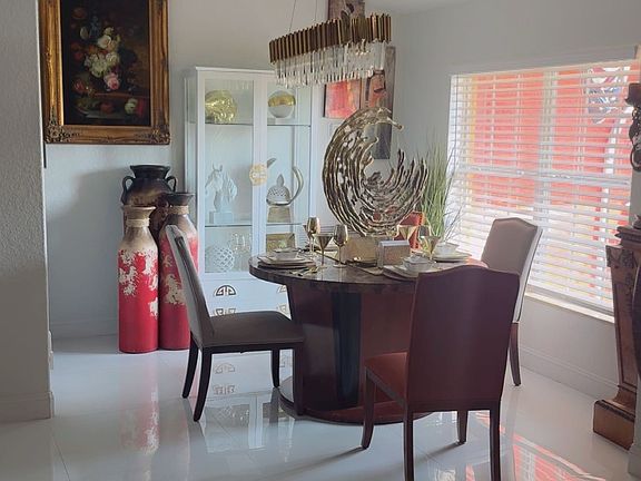 4th image of 1086 SW Del Rio Blvd