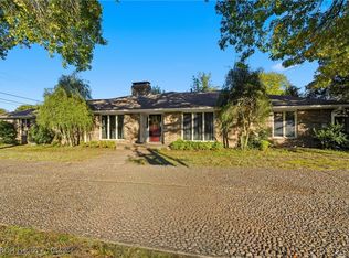 2411 S 46th St, Fort Smith, AR 72903