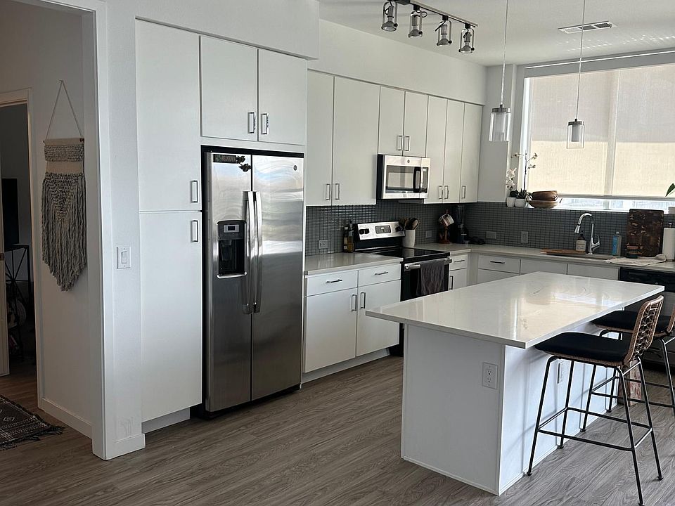 1st image of 650 S Grant St #603