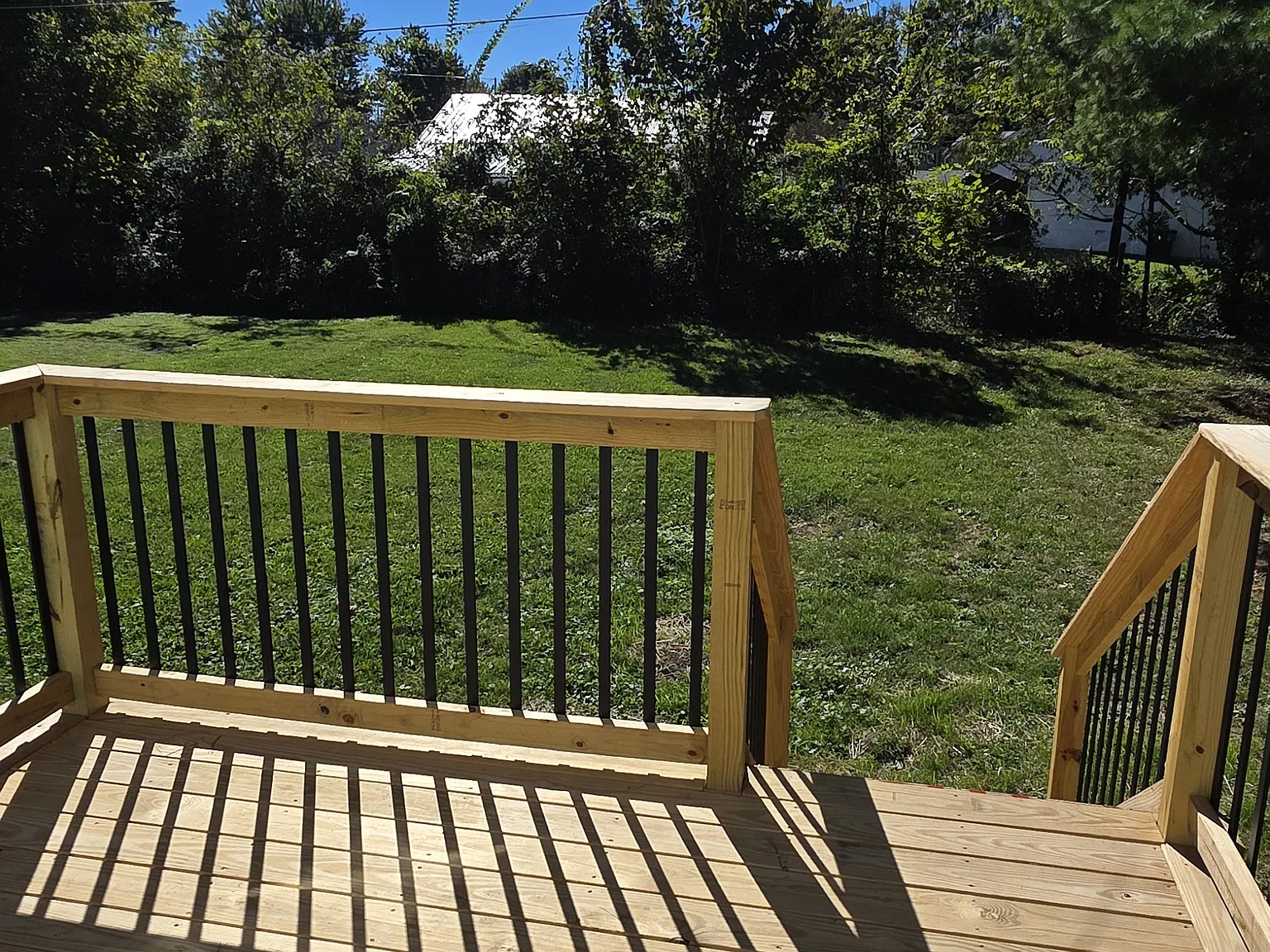 1433 Garden Dr — Photo 3