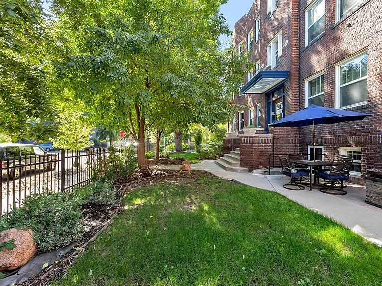 1415 Steele St #401 — Photo 22