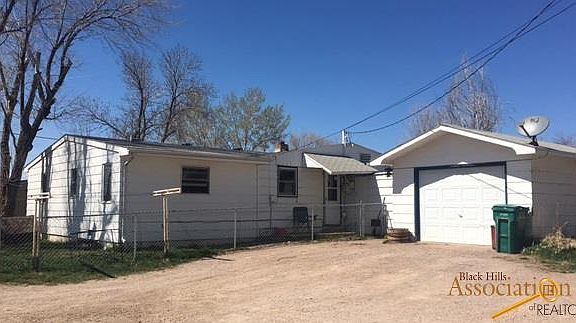 3rd image of 110 S Gate Rd