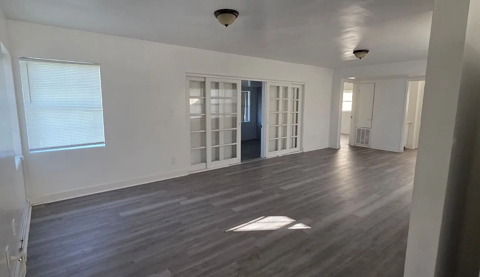 1423 McCoy Rd - Orlando FL - 3 Bedroom 2 Bathroom Home For Rent — Photo 2