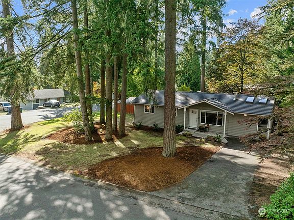 3rd image of 17805 198th Avenue NE