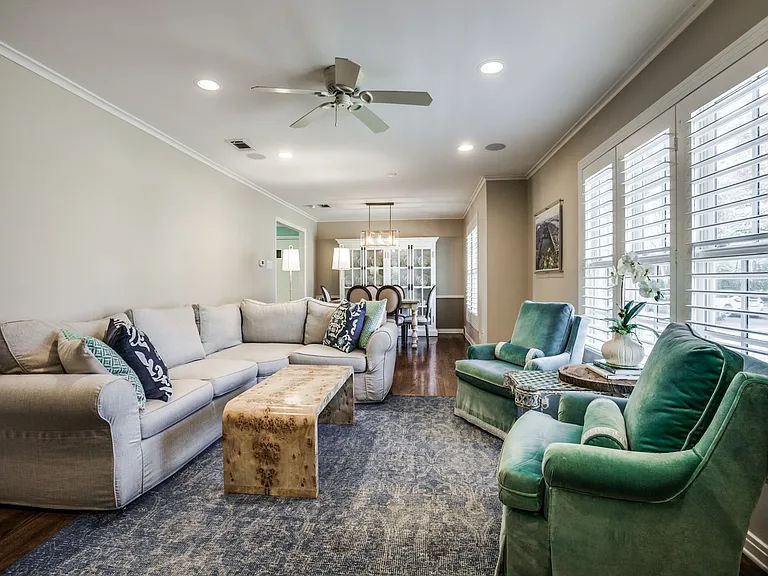 6614 Joyce Way — Photo 4