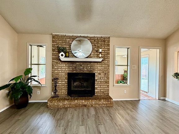 4th image of 3127 Summer Ave