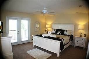 WHI5P1012SP-king-master-bedroom