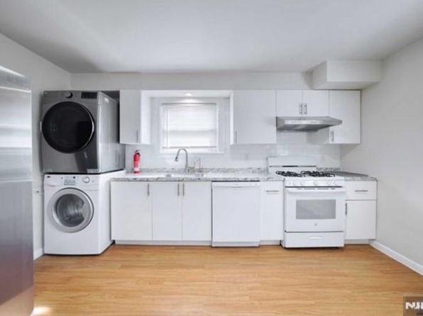 265 Highland Ave FLOOR 2