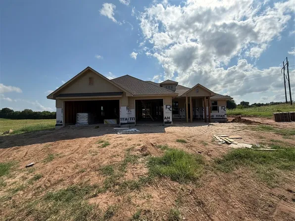3200 Canadian Trail Ct, Noble, OK 73068