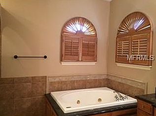 4th image of 17423 Cobblestone Ln