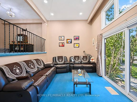 5th image of 63 McCallum Ct