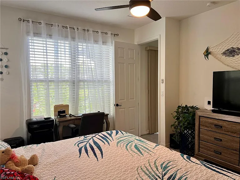 5507 Useppa Dr — Photo 10