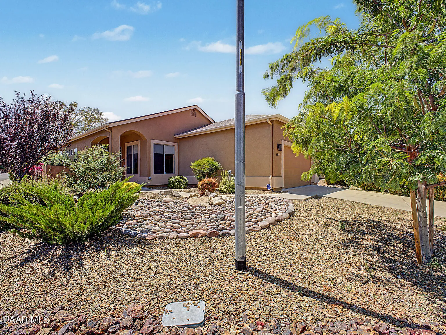 3 bed, 2.0 bath, 1358 sqft, $2,150 — Photo 3