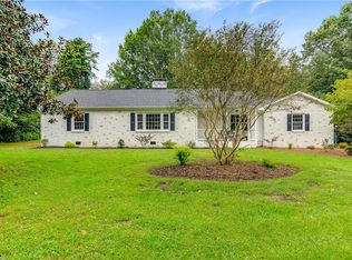 1221 Westridge Rd, Greensboro, NC 27410