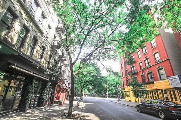 Rented by Jonis Realty | media 7