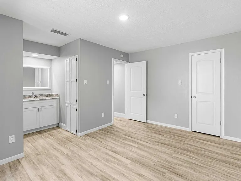 2631 Harbor Cv — Photo 35