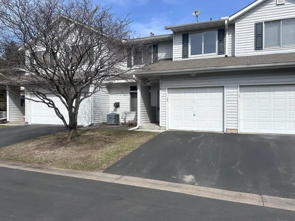 516 Roundhouse St, Shakopee, MN 55379